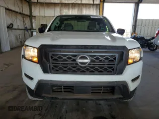 2023 Nissan Frontier S z VIN 1N6ED1CL6PN642920, wystawiony jako Copart lot #57997815 z przebiegiem 33 065 mil mil oraz Czysty tytuł • Clean title. Historia ofert i sprzedaży dostępna na DreamBid. Obrazek 5.