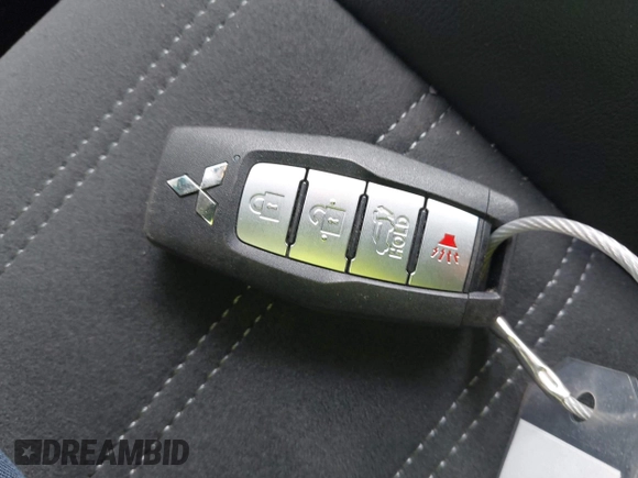 2024 Mitsubishi Outlander SE z VIN JA4J3VA83RZ027953, wystawiony jako IAAI lot #42280038 z przebiegiem 32 733 mil mil oraz . Historia ofert i sprzedaży dostępna na DreamBid. Obrazek 11.