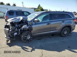 2018 Toyota Highlander SE z VIN 5TDJZRFH7JS543971, wystawiony jako Copart lot #59059755 z przebiegiem 60 635 mil mil oraz Szkoda całkowita • Salvage title. Historia ofert i sprzedaży dostępna na DreamBid. Obrazek 1.