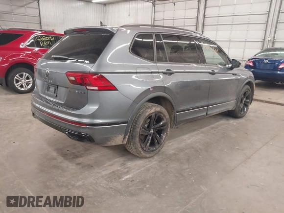 2024 Volkswagen Tiguan SE R-Line Black с VIN 3VV8B7AX8RM090818, выставлен на аукционе IAAI как лот 42123399 с пробегом 10 846 миль миль и . История ставок и продаж доступна на DreamBid. Изображение 4.