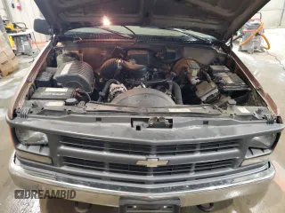 1997 Chevrolet Silverado 2500 z VIN 1GCGK24R4VZ218989, wystawiony jako Copart lot #81666954 z przebiegiem 286 219 mil mil oraz Szkoda całkowita • Salvage title. Historia ofert i sprzedaży dostępna na DreamBid. Obrazek 11.