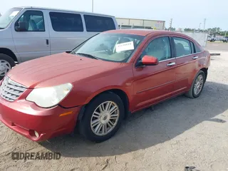 2007 Chrysler Sebring Limited z VIN 1C3LC66K27N529614, wystawiony jako IAAI lot #42198818 z przebiegiem 256 298 mil mil oraz . Historia ofert i sprzedaży dostępna na DreamBid. Obrazek 2.
