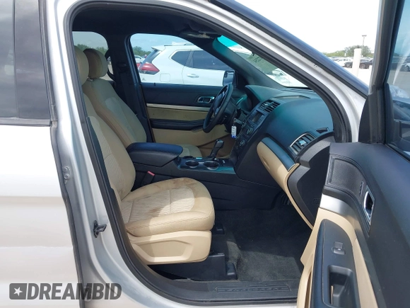 2016 Ford Explorer z VIN 1FM5K7B81GGC85347, wystawiony jako IAAI lot #42472254 z przebiegiem 53 721 mil mil oraz . Historia ofert i sprzedaży dostępna na DreamBid. Obrazek 5.