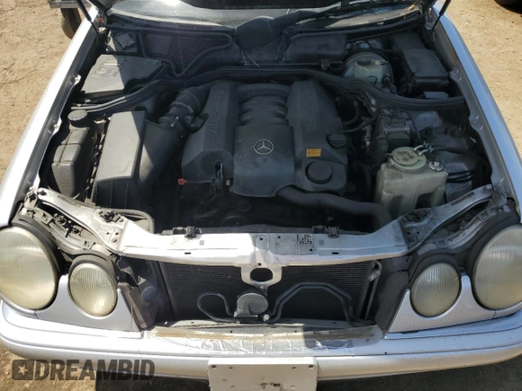 1999 Mercedes-Benz E 320 z VIN WDBJF65HXXA742364, wystawiony jako Copart lot #54201205 z przebiegiem 152 885 mil mil oraz Czysty tytuł • Clean title. Historia ofert i sprzedaży dostępna na DreamBid. Obrazek 11.