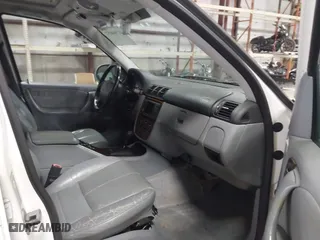 2000 Mercedes-Benz M-Class with VIN 4JGAB54E2YA166846, listed as a IAAI auction lot 41744657 with 226,711 mi miles. Bid and sale history available at carsss.com. Image 5.