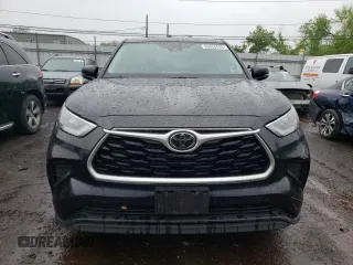 2020 Toyota Highlander L with VIN 5TDCZRBH2LS037465, listed as a Copart auction lot 55826835 with 104,868 mi miles and Salvage title. Bid and sale history available at DreamBid. Image 5.