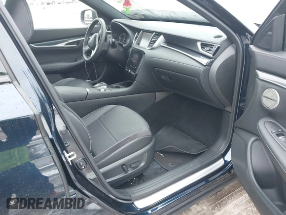 2025 Infiniti QX50 Sport with VIN 3PCAJ5FB2SF103397, listed as a IAAI auction lot 41566790 with 1,228 mi miles and . Bid and sale history available at DreamBid. Image 5.