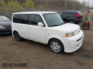 2005 Scion xB with VIN JTLKT324154024331, listed as a IAAI auction lot 42045127 with 170,111 mi miles. Bid and sale history available at carsss.com. Image 1.
