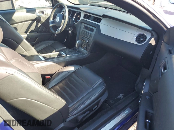 2013 Ford Mustang V6 with VIN 1ZVBP8AM9D5267518, listed as a Copart auction lot 47307545 with 109,784 mi miles and Salvage title. Bid and sale history available at DreamBid. Image 8.