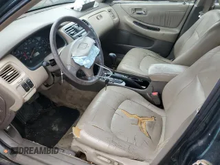 1998 Honda Accord EX z VIN 1HGCG1650WA008816, wystawiony jako Copart lot #84199724 z przebiegiem 150 848 mil mil oraz Szkoda całkowita • Salvage title. Historia ofert i sprzedaży dostępna na DreamBid. Obrazek 7.