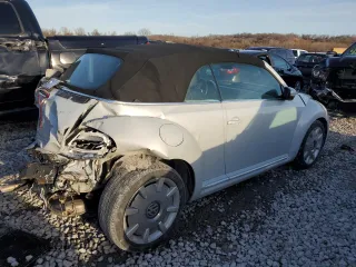 2018 Volkswagen Beetle S with VIN 3VW5DAAT7JM506557, listed as a Copart auction lot 84736194 with 34,930 mi miles and Salvage title. Bid and sale history available at DreamBid. Image 3.