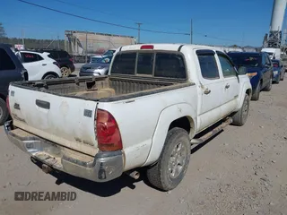 2006 Toyota Tacoma z VIN 3TMLU42N26M004719, wystawiony jako IAAI lot #40569250 z przebiegiem Nie podano mil oraz . Historia ofert i sprzedaży dostępna na DreamBid. Obrazek 4.