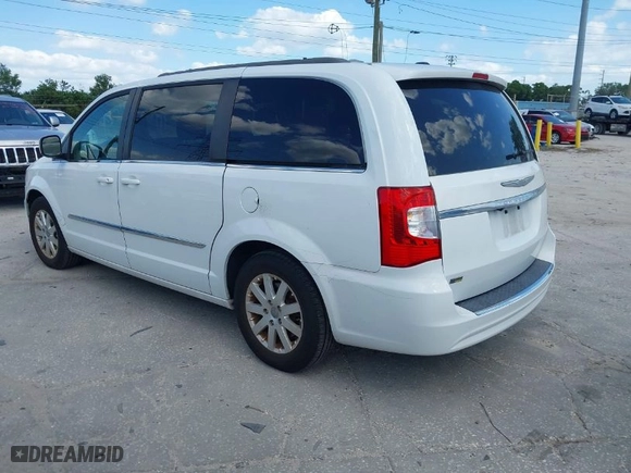 2015 Chrysler Town & Country Touring with VIN 2C4RC1BGXFR588034, listed as a IAAI auction lot 41975465 with 116,440 mi miles. Bid and sale history available at carsss.com. Image 3.