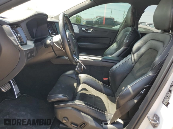 2018 Volvo XC60 R-Design z VIN YV4A22RM1J1023621, wystawiony jako Copart lot #65440304 z przebiegiem 127 751 mil mil oraz Szkoda całkowita • Salvage title. Historia ofert i sprzedaży dostępna na DreamBid. Obrazek 7.