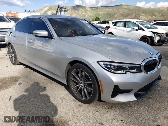 2020 BMW 3 Series 330i z VIN WBA5R1C0XLFH40900, wystawiony jako Copart lot #47571905 z przebiegiem 54 888 mil mil oraz Szkoda całkowita • Salvage title. Historia ofert i sprzedaży dostępna na DreamBid. Obrazek 4.