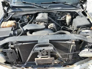2000 GMC Sierra 1500 SLE with VIN 1GTEK19T6YZ288911, listed as a Copart auction lot 53538215 with 211,341 mi miles and Salvage Title. Bid and sale history available at DreamBid. Image 11.
