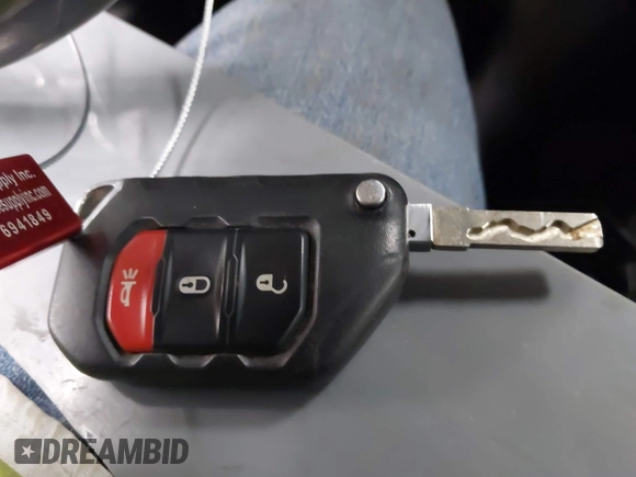 2019 Jeep Wrangler Unlimited Sahara с VIN 1C4HJXEN8KW588369, выставлен на аукционе IAAI как лот 42581061 с пробегом 90 710 миль миль и . История ставок и продаж доступна на DreamBid. Изображение 11.