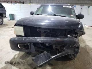 2002 GMC Sonoma SLS with VIN 1GTDT19W628141052, listed as a Copart auction lot 88821915 with Not Provided miles and Salvage Title. Bid and sale history available at carsss.com. Image 5.
