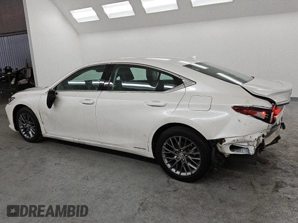 2021 Lexus ES with VIN 58ACA1C12MU009354, listed as a Copart auction lot 44401795 with 127,396 mi miles and Clean Title. Bid and sale history available at carsss.com. Image 2.
