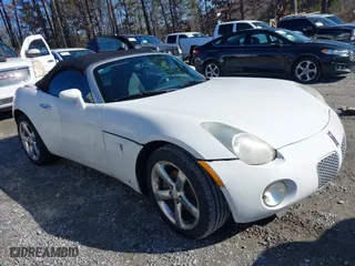 2007 Pontiac Solstice with VIN 1G2MB35B07Y105337, listed as a IAAI auction lot 41280267 with 108,165 mi miles. Bid and sale history available at carsss.com. Image 1.