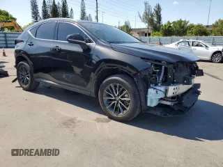 2023 Lexus NX 350 Premium z VIN 2T2GGCEZ2PC019194, wystawiony jako Copart lot #54878165 z przebiegiem 10 701 mil mil oraz Szkody całkowita. Historia ofert i sprzedaży dostępna na DreamBid. Obrazek 4.