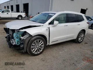 2023 Cadillac XT6 FWD Premium Luxury z VIN 1GYKPCRS5PZ120161, wystawiony jako Copart lot #54614235 z przebiegiem 39 700 mil mil oraz Szkody całkowita. Historia ofert i sprzedaży dostępna na DreamBid. Obrazek 1.
