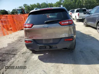2017 Jeep Cherokee Latitude with VIN 1C4PJMCS3HW580028, listed as a Copart auction lot 54829875 with 161,432 mi miles and Clean Title. Bid and sale history available at carsss.com. Image 6.