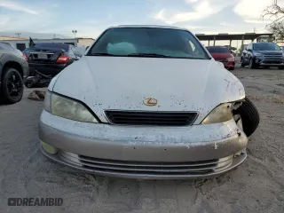 1997 Lexus ES 300 Luxury Sport Sdn with VIN JT8BF22G7V5003631, listed as a Copart auction lot 75107744 with 318,138 mi miles and Salvage Title. Bid and sale history available at carsss.com. Image 5.