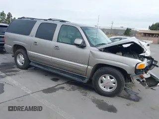 2000 GMC Yukon XL SLT with VIN 3GKFK16T8YG214595, listed as a IAAI auction lot 41718828 with 289,483 mi miles. Bid and sale history available at carsss.com. Image 1.