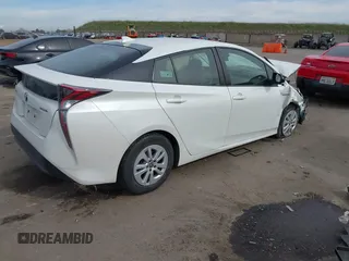 2018 Toyota Prius Two with VIN JTDKBRFU6J3059961, listed as a IAAI auction lot 41560764 with 29,188 mi miles. Bid and sale history available at carsss.com. Image 4.