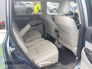 2019 Toyota Highlander Hybrid Limited with VIN 5TDDGRFH9KS062723, listed as a IAAI auction lot 42634638 with 142,875 mi miles and . Bid and sale history available at DreamBid. Image 8.