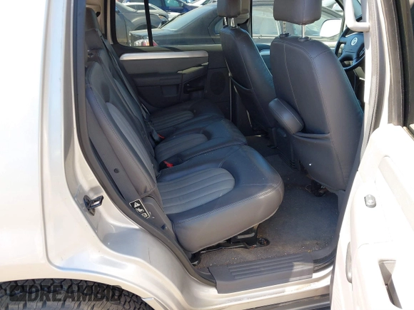 2003 Mercury Mountaineer Convenience z VIN 4M2ZU86K73UJ14054, wystawiony jako IAAI lot #41649332 z przebiegiem 210 772 mil mil oraz . Historia ofert i sprzedaży dostępna na DreamBid. Obrazek 8.