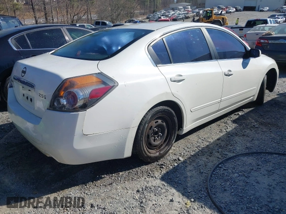 2009 Nissan Altima 2.5 SL with VIN 1N4AL21E09N509836, listed as a IAAI auction lot 41651397 with 147,371 mi miles. Bid and sale history available at carsss.com. Image 4.