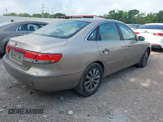 2007 Hyundai Azera SE z VIN KMHFC46F67A162638, wystawiony jako IAAI lot #42053153 z przebiegiem 130 133 mil mil oraz . Historia ofert i sprzedaży dostępna na DreamBid. Obrazek 4.