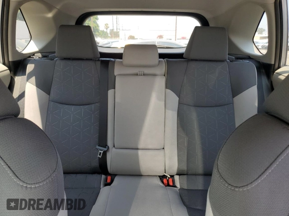 2022 Toyota RAV4 Hybrid XLE z VIN 4T3RWRFV1NU071840, wystawiony jako Copart lot #64656285 z przebiegiem 39 521 mil mil oraz Szkoda całkowita • Salvage title. Historia ofert i sprzedaży dostępna na DreamBid. Obrazek 10.