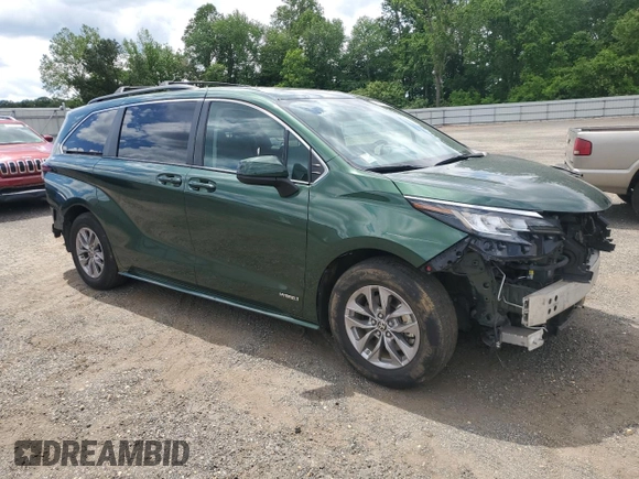 2021 Toyota Sienna LE with VIN 5TDBSKFC4MS027897, listed as a Copart auction lot 56052375 with 66,604 mi miles and Salvage title. Bid and sale history available at DreamBid. Image 4.