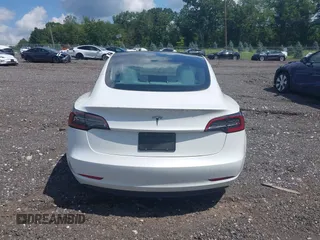 2023 Tesla Model 3 z VIN 5YJ3E1EA2PF626392, wystawiony jako IAAI lot #42288413 z przebiegiem 25 605 mil mil oraz . Historia ofert i sprzedaży dostępna na DreamBid. Obrazek 16.