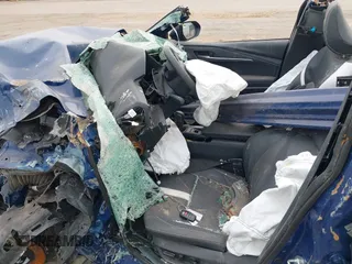2025 Toyota Camry LE z VIN 4T1DAACK4SU024794, wystawiony jako IAAI lot #42475742 z przebiegiem Nie podano mil oraz . Historia ofert i sprzedaży dostępna na DreamBid. Obrazek 5.