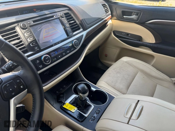 2016 Toyota Highlander Limited z VIN 5TDDCRFH0GS015387, wystawiony jako Copart lot #66188135 z przebiegiem 252 617 mil mil oraz Czysty tytuł • Clean title. Historia ofert i sprzedaży dostępna na DreamBid. Obrazek 12.