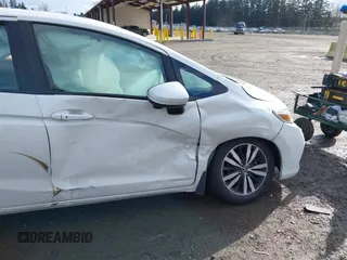 2019 Honda Fit EX z VIN 3HGGK5H88KM716257, wystawiony jako IAAI lot #41936677 z przebiegiem 133 463 mil mil oraz . Historia ofert i sprzedaży dostępna na DreamBid. Obrazek 6.