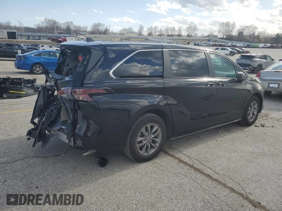 2024 Toyota Sienna LE with VIN 5TDKSKFC0RS114798, listed as a Copart auction lot 48045455 with 26,350 mi miles and Salvage Title. Bid and sale history available at carsss.com. Image 3.