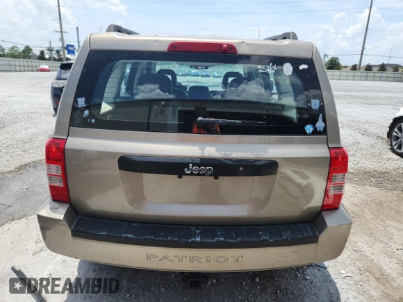2008 Jeep Patriot Sport with VIN 1J8FT28078D722144, listed as a Copart auction lot 58493765 with 176,133 mi miles and Salvage title. Bid and sale history available at DreamBid. Image 6.