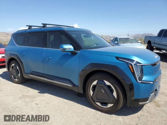 2024 Kia EV9 Land z VIN KNDADFS55R6029590, wystawiony jako Copart lot #60735054 z przebiegiem 3 733 mil mil oraz Szkoda całkowita • Salvage title. Historia ofert i sprzedaży dostępna na DreamBid. Obrazek 4.