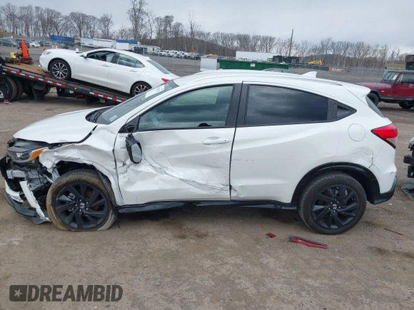 2022 Honda HR-V Sport with VIN 3CZRU6H18NM776130, listed as a IAAI auction lot 41894467 with 12,731 mi miles and . Bid and sale history available at carsss.com. Image 14.