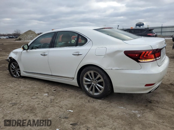 2014 Lexus LS 460 with VIN JTHCL5EF4E5021098, listed as a Copart auction lot 41411565 with 134,513 mi miles and Salvage title. Bid and sale history available at DreamBid. Image 2.