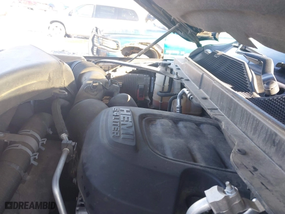 2019 Ram 2500 Big Horn with VIN 3C6UR5DJ2KG696924, listed as a IAAI auction lot 41644092 with 120,705 mi miles. Bid and sale history available at carsss.com. Image 10.