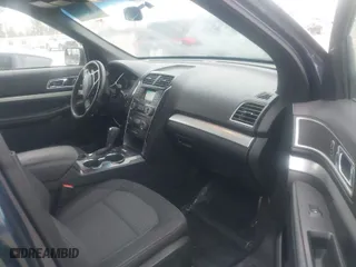 2017 Ford Explorer XLT with VIN 1FM5K7D86HGC21755, listed as a IAAI auction lot 41700958 with 95,703 mi miles. Bid and sale history available at carsss.com. Image 5.