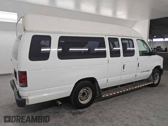 2013 Ford Econoline Cargo Commercial with VIN 1FTNS2EW5DDA19960, listed as a Copart auction lot 47028585 with 27,714 mi miles and Clean Title. Bid and sale history available at carsss.com. Image 3.