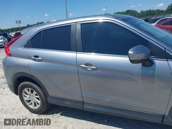 2019 Mitsubishi Eclipse Cross ES z VIN JA4AS3AA5KZ037531, wystawiony jako IAAI lot #39976804 z przebiegiem 80 040 mil mil oraz . Historia ofert i sprzedaży dostępna na DreamBid. Obrazek 13.