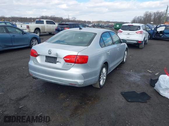 2011 Volkswagen Jetta SE with VIN 3VWDZ7AJ7BM368275, listed as a IAAI auction lot 41444681 with 139,828 mi miles and . Bid and sale history available at DreamBid. Image 4.